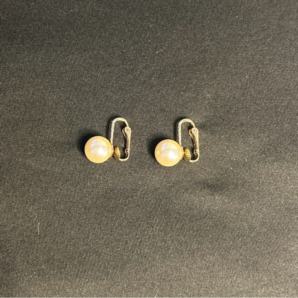 Elegant Gold Pearl Earrings